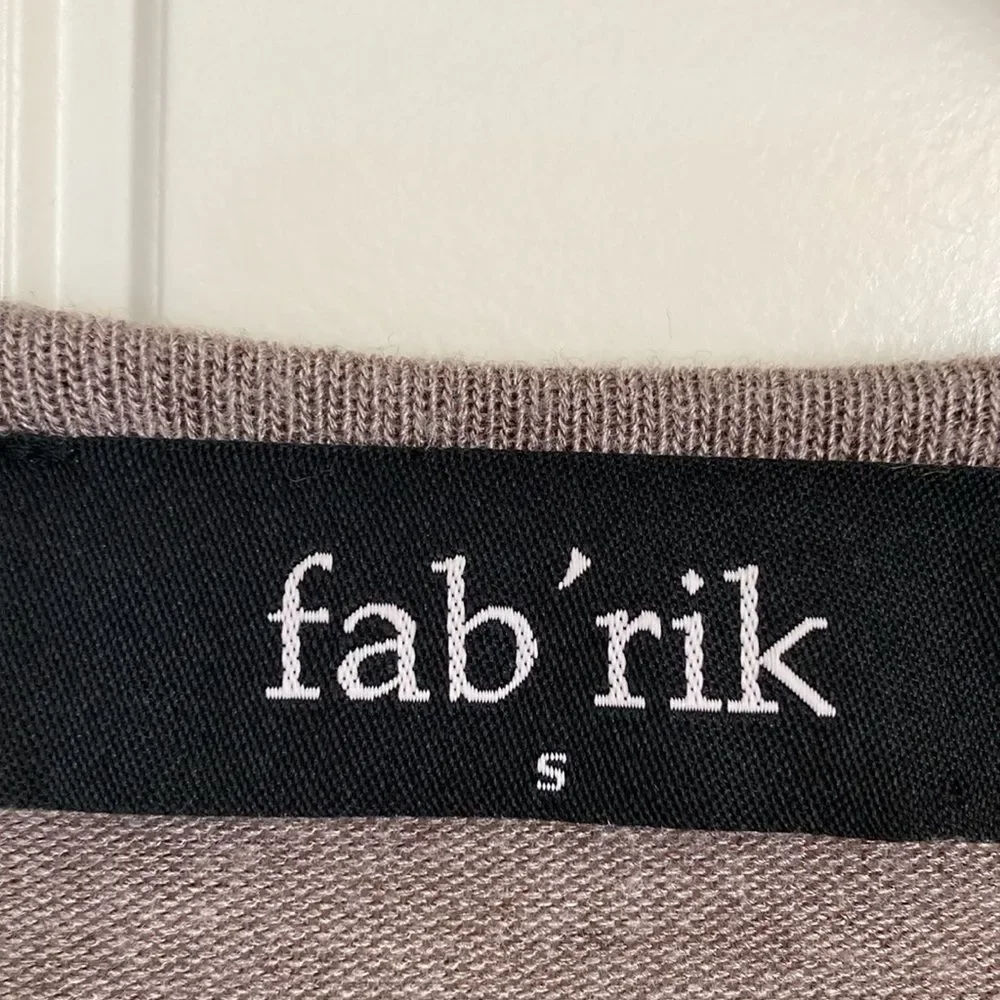 fab'rik Womens Pullover V Neck Long‎ Sleeve Taupe Shirt Size S Crop Boxy - Picture 3 of 10